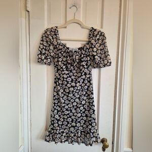 Almost Famous Black Daisy Print Mini Dress